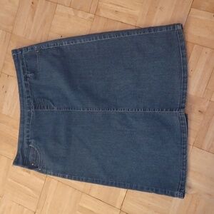 Jean skirt women's size 12P N TOUCH pull on jeans skirt